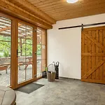 Za Humny Apartment